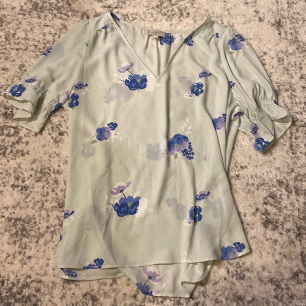 Loft sheer mint floral top size medium